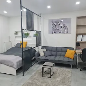 Apartman London, Szeged
